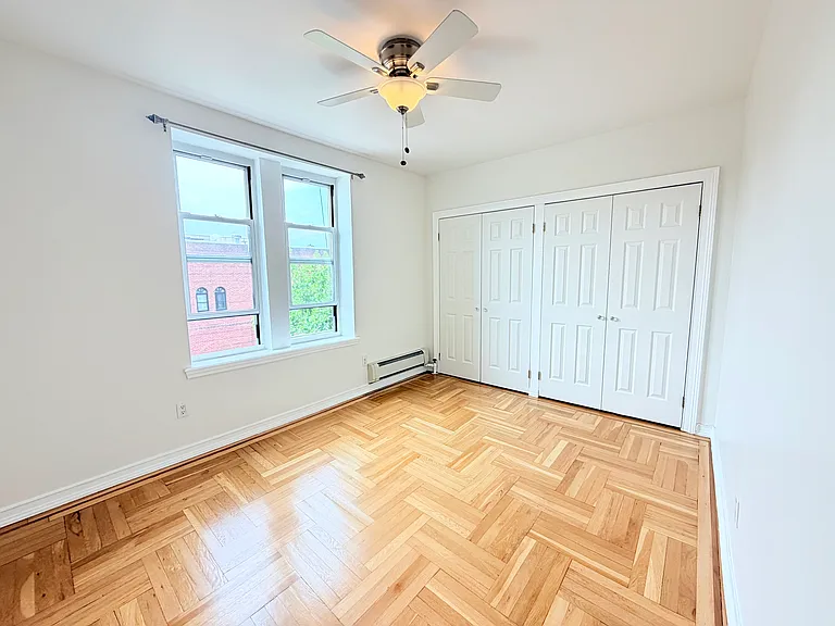 1489 E 8th St #D1 — Photo 6