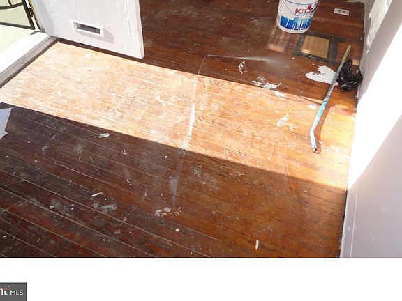 3rd image of 2613 S Lloyd St