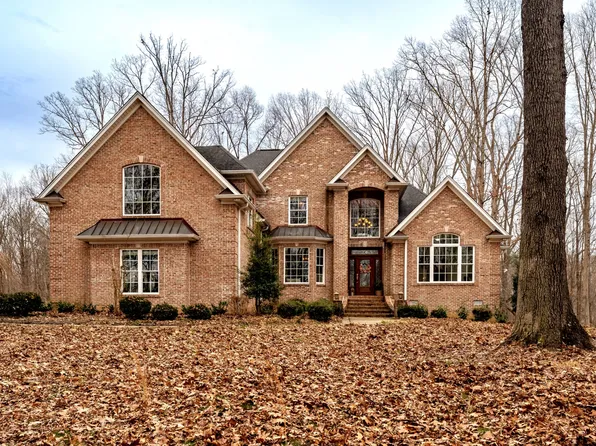 6948 Whispering Oaks Dr, Springfield, TN 37172