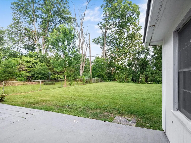 833 Camilla Dr — Photo 20