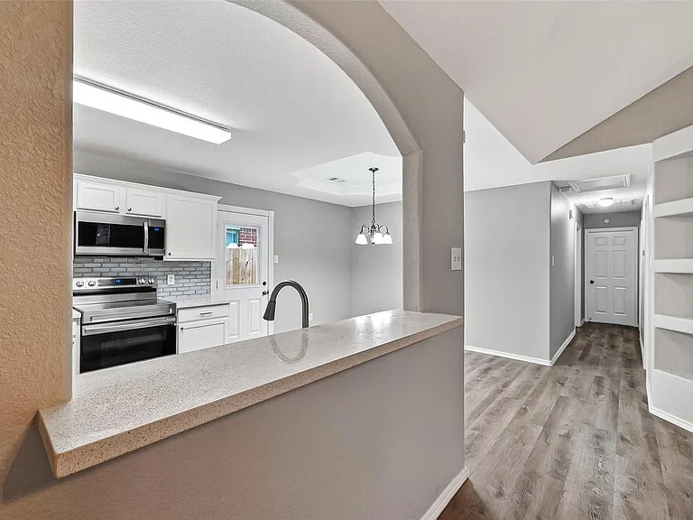 18906 Dennington Dr — Photo 12