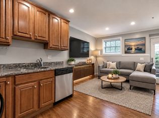 11 Wiget St APT 1, Boston, MA 02113