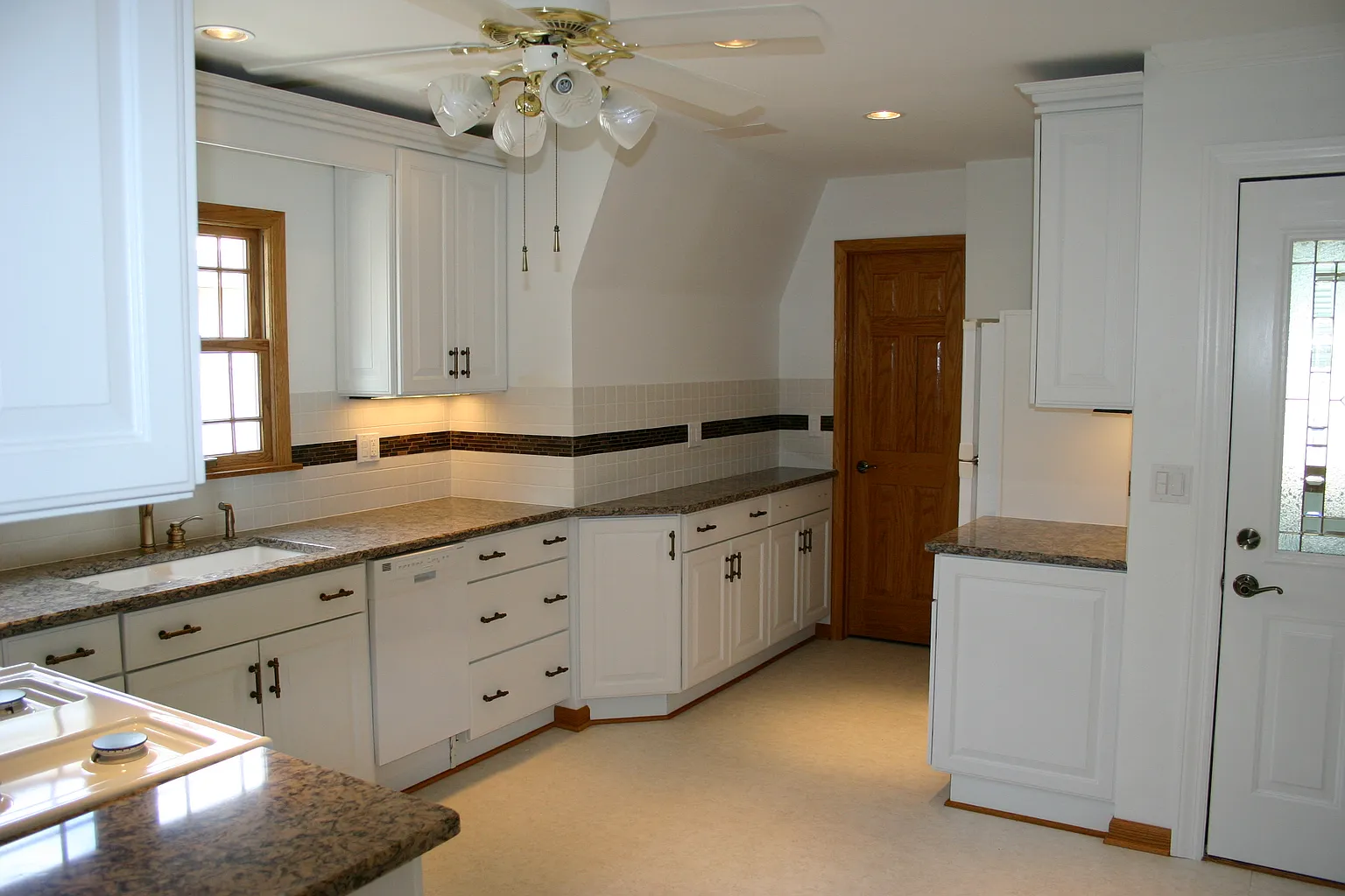 5555 N Parkside Ave photo 1