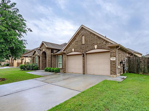 3rd image of 5926 Jasper Terrace Ln