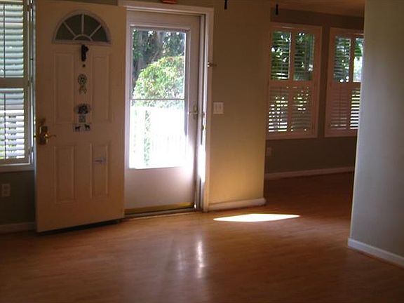 3rd image of 653 54th Ave S