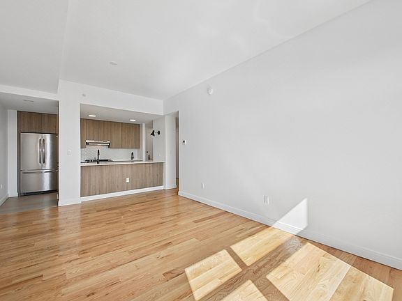5th image of 1277 E 14th St APT 705A