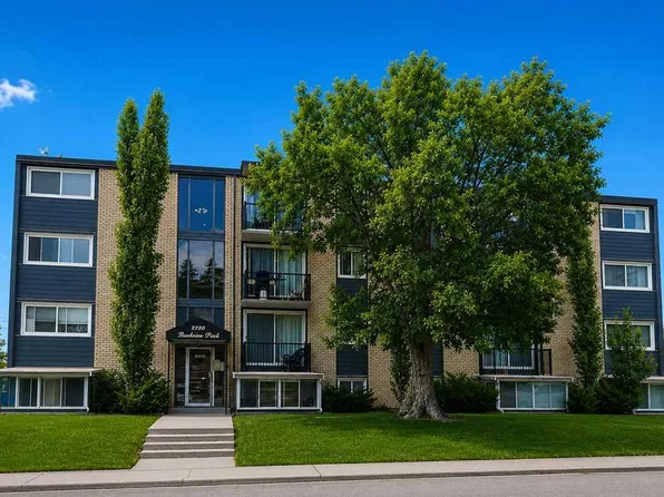 2220 W 16a St SW #403, Calgary, AB T2T 4K2