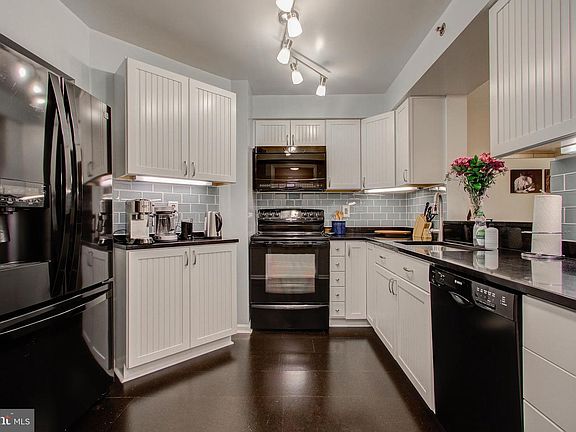 5th image of 610 N West St Unit 1-1B