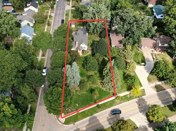 705 Wheelock Pkwy W, Saint Paul, MN 55117