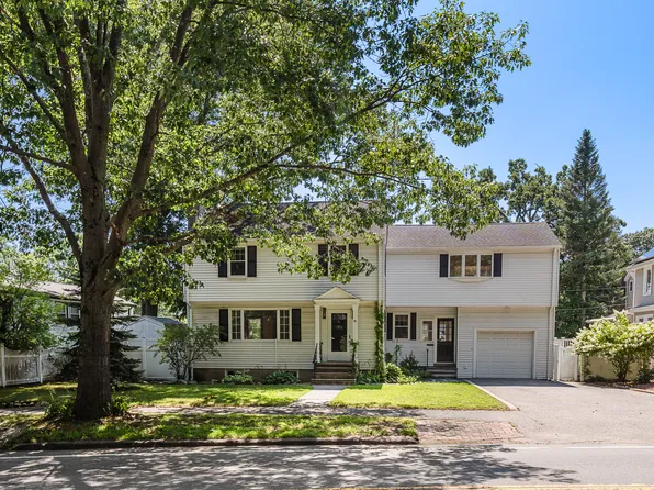 70 S Border Rd, Medford, MA 02155