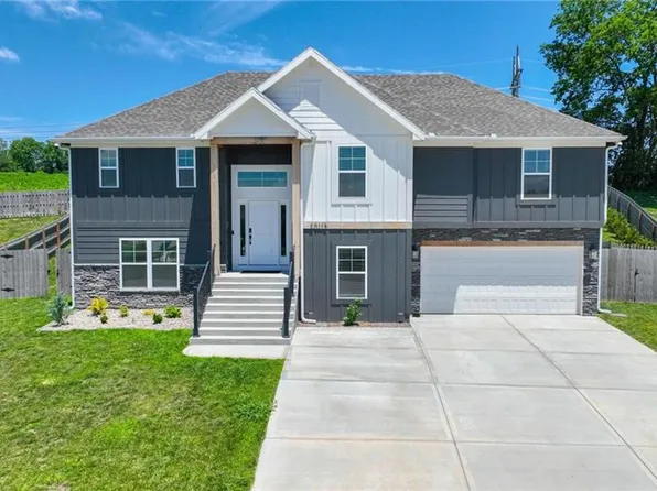 20113 Cider Ct, Weston, MO 64098