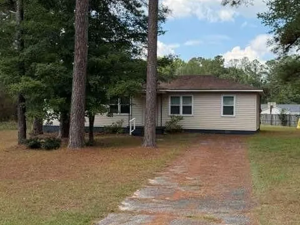 99 Hill Ln, Sandersville, GA 31082