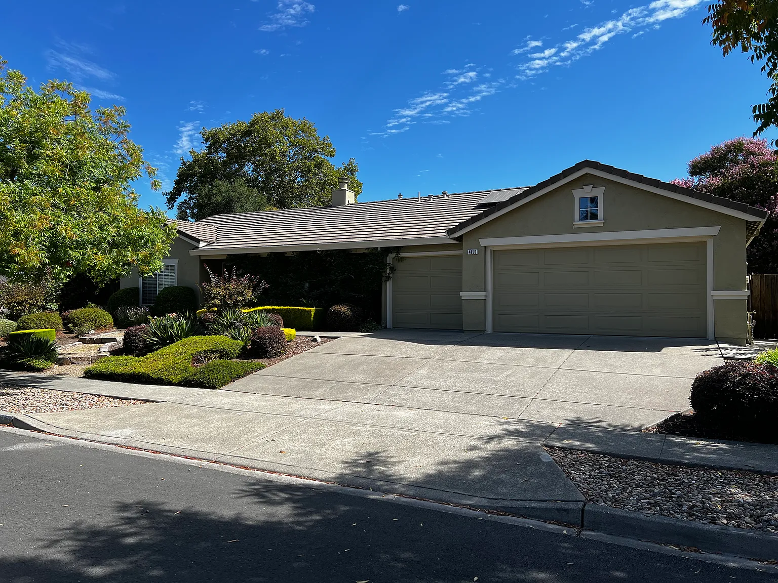 4150 Manchester Dr photo 1