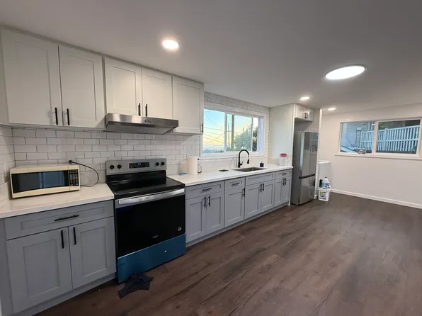 2248 Makanani Dr, Honolulu, HI 96817