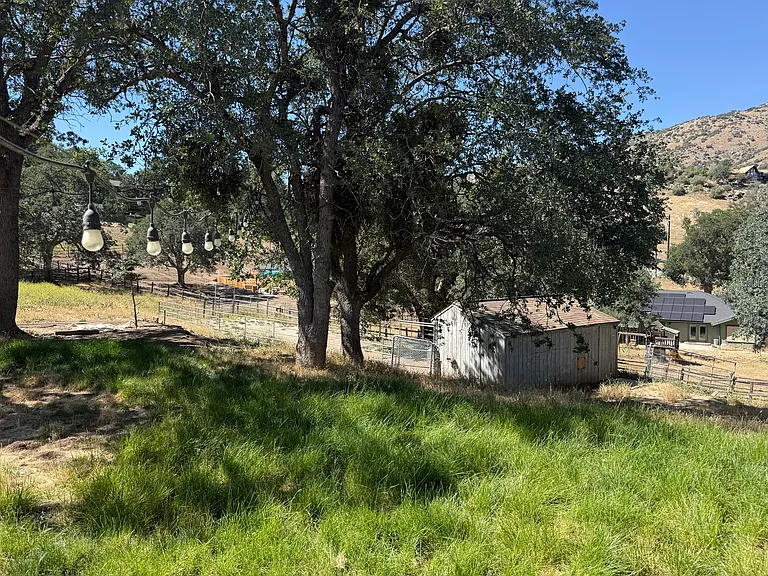 26001 Cumberland Rd — Photo 26