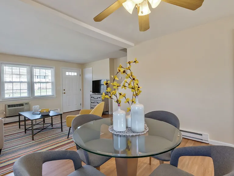 West Hill Apartments — Photo 24