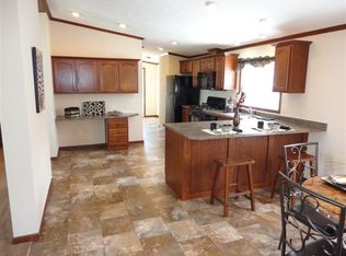 28958 Country Ln #W036, Flat Rock, MI 48134