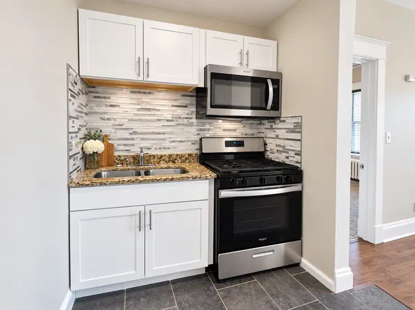 1114 Rice St, 1114 Rice St #3, Saint Paul, MN 55117