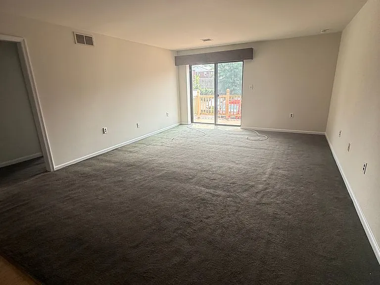 228 N York Rd — Photo 2