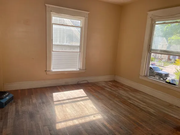 2112 Stafford Ave SW, Grand Rapids, MI 49507