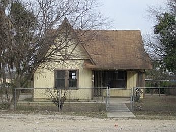 1st image of 919 W Baetz Blvd