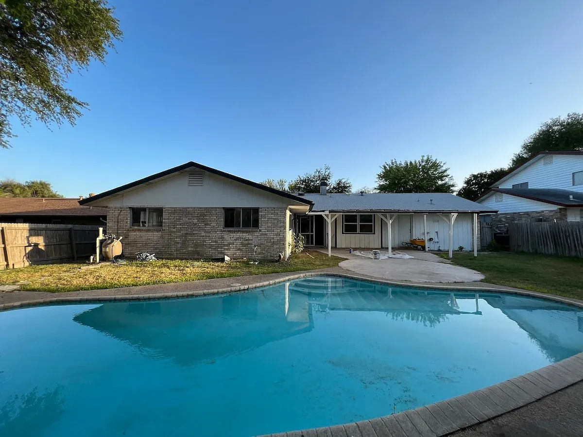 4 bed, $4,500 — Photo 2
