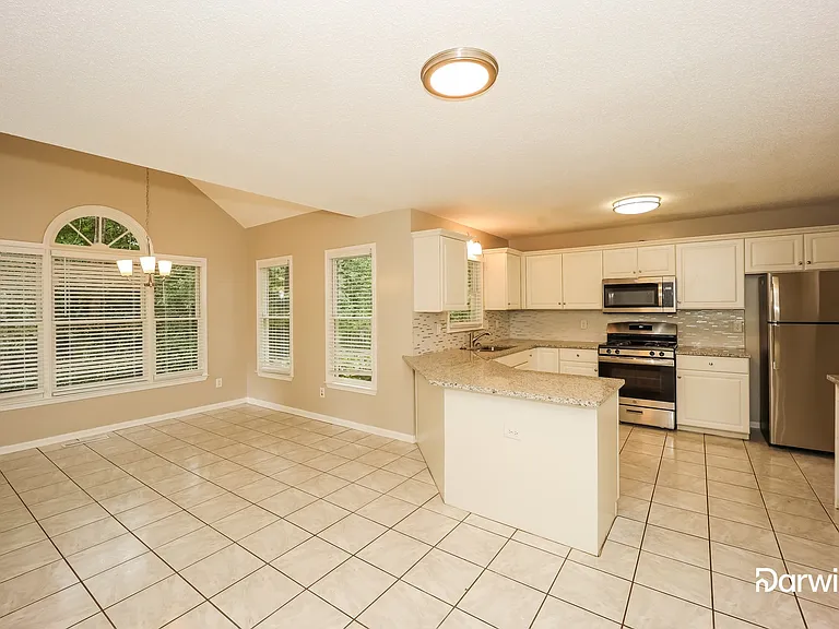 370 Fenbrook Way SW — Photo 4