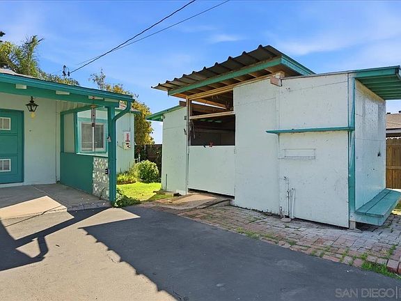 4th image of 214 Summit Ave