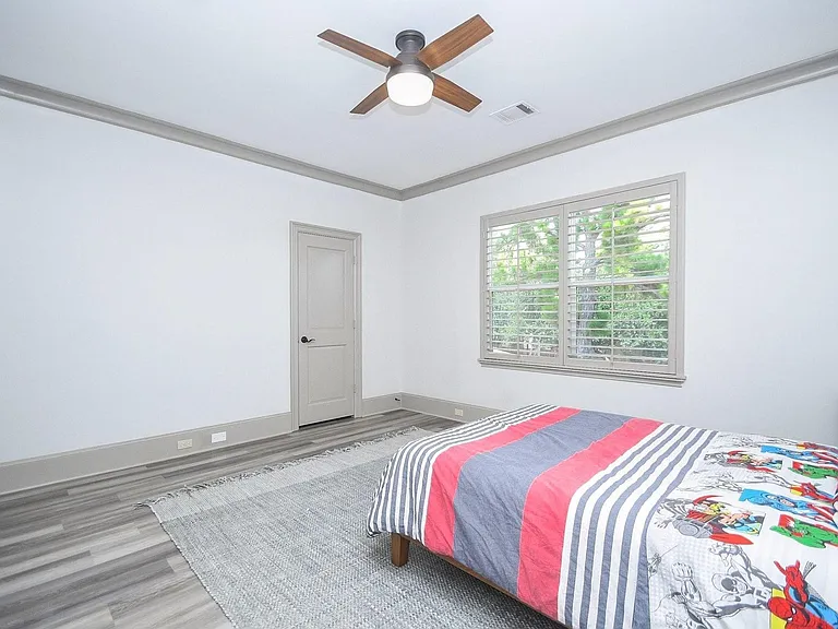 2702 Tudor Mnr — Photo 29