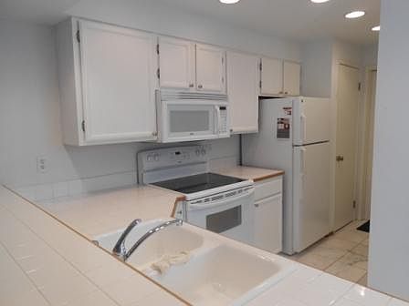 5th image of 15922 NE 42nd Ct