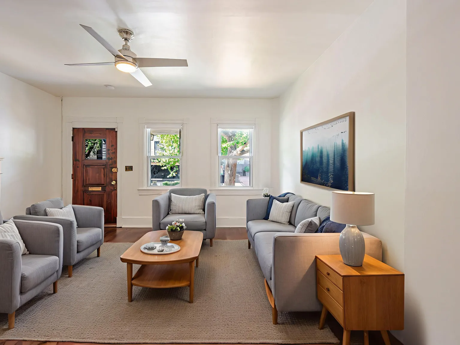 4 bed, 1568 sqft, $3,593 — Photo 2