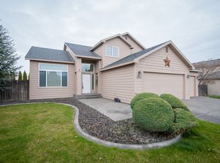 8926 W Quinault Ave, Kennewick, WA 99336