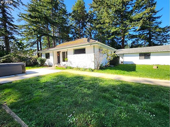 3rd image of 2605 Port Orford Loop Rd