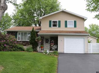 15 Belmont Ct, Selkirk, NY 12158