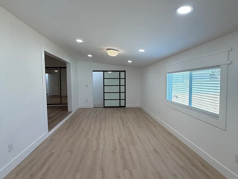 3420 W Warm Springs Rd — Photo 24