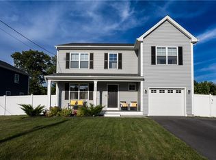 209 Curran Rd, Cumberland, RI 02864