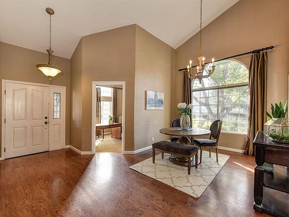 5th image of 3050 Courtside Dr