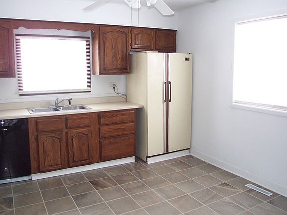 3rd image of 17780 W Winnebago Dr