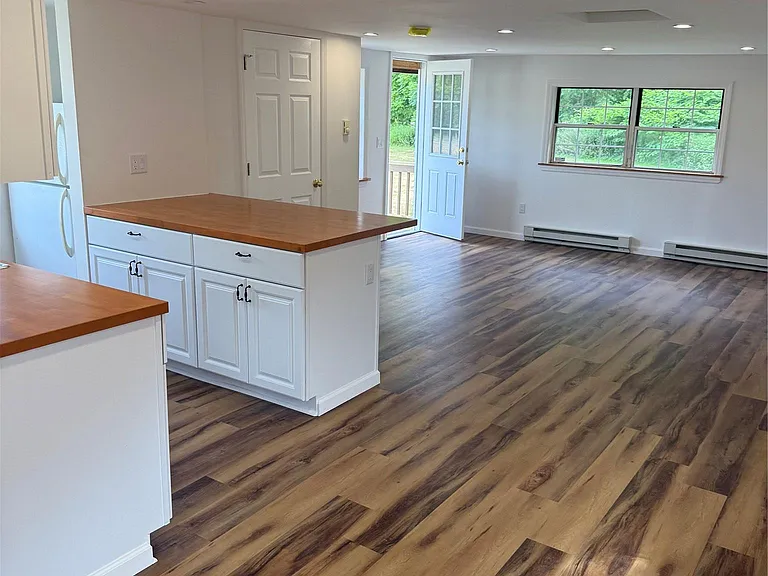 19 Quartz Ln #4 — Photo 9