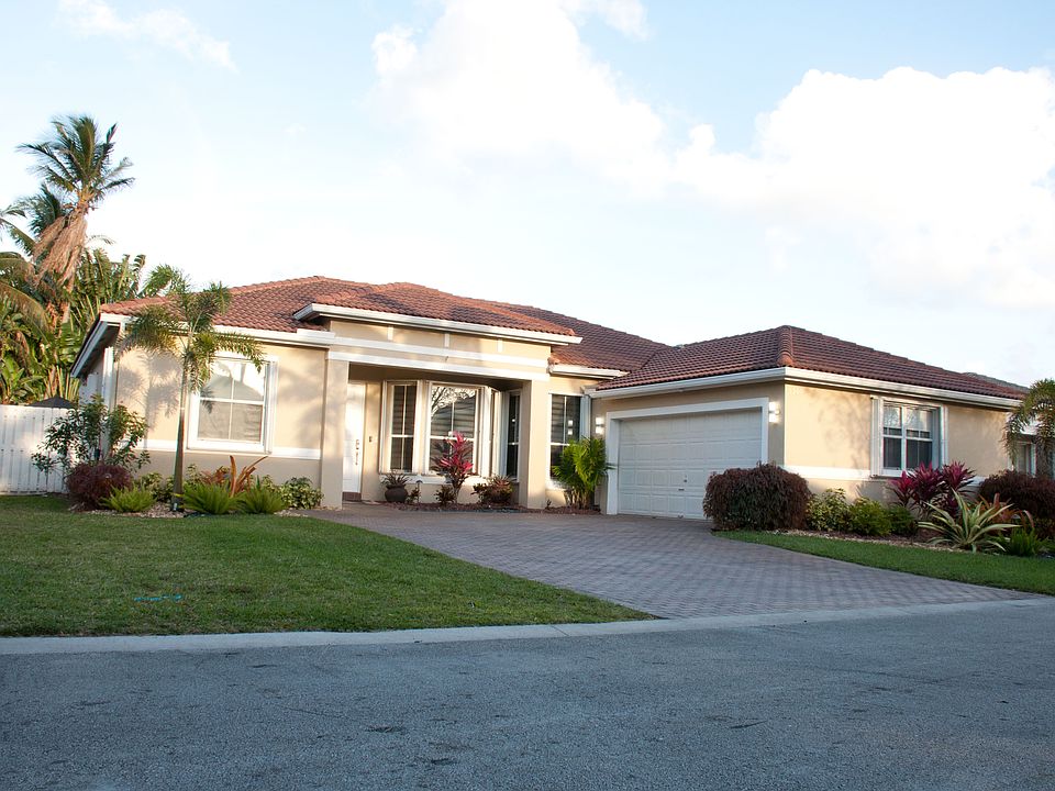 1st image of 5360 SW 32nd Way