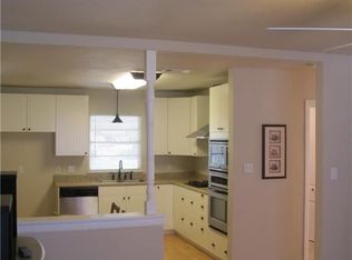 615 N Ave E, Elgin, TX 78621