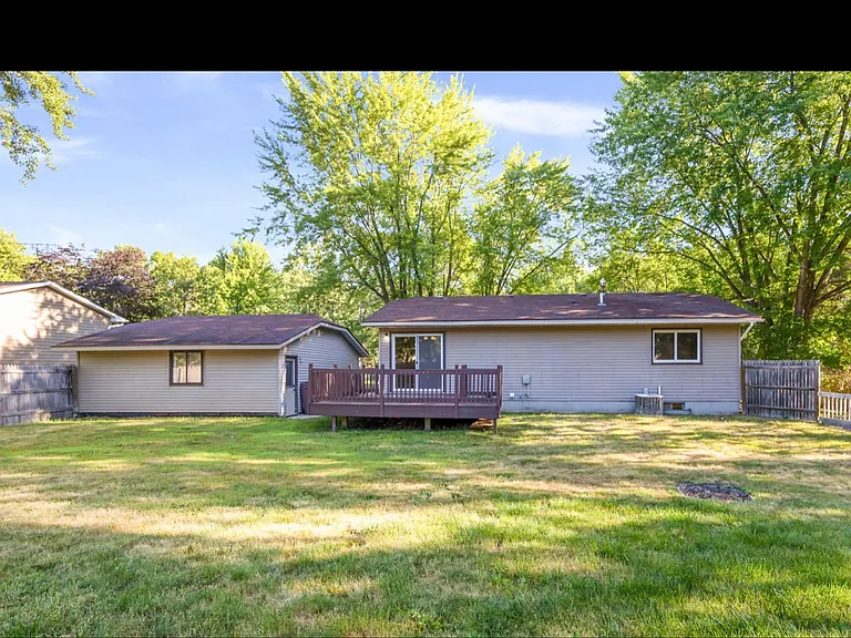 642 Northgate Dr — Photo 13