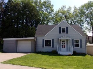 2154 Morningview Rd, Dubuque, IA 52001