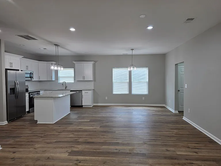 697 Armitage Way — Photo 18