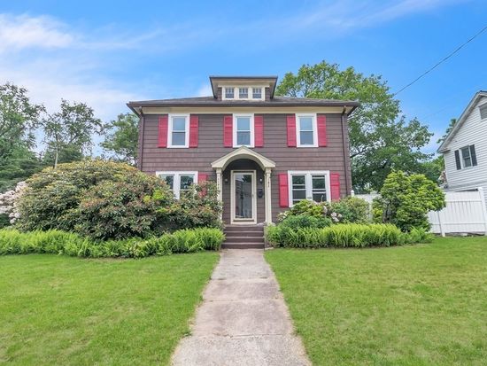 8 Liberty St, Holyoke, MA 01040