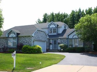 352 Buckthorn Ln, Elgin, IL 60120