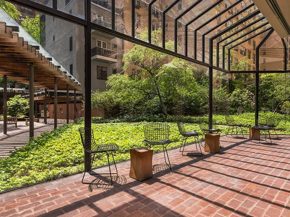 429 East 52nd Street image 8 of 12