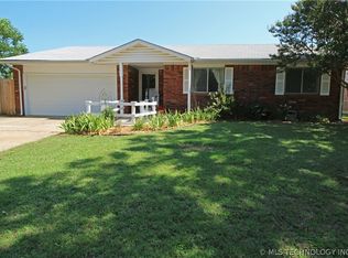 11807 E 62nd Pl, Broken Arrow, OK 74012