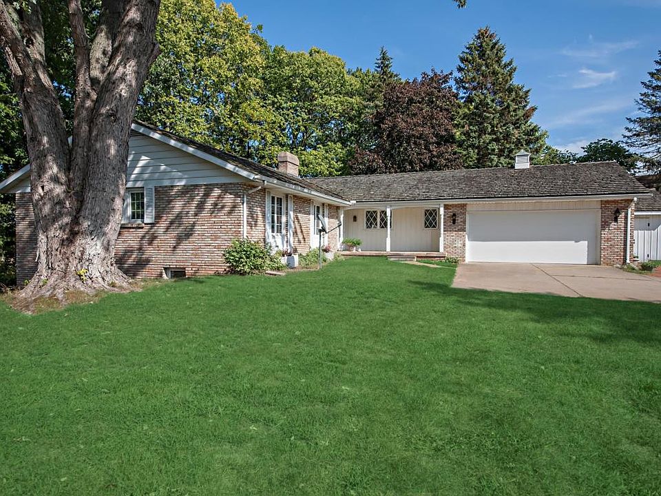 1st image of 5021 W Bluffview Dr