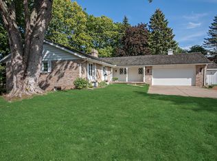 5021 W Bluffview Dr, Berrien Springs, MI 49103